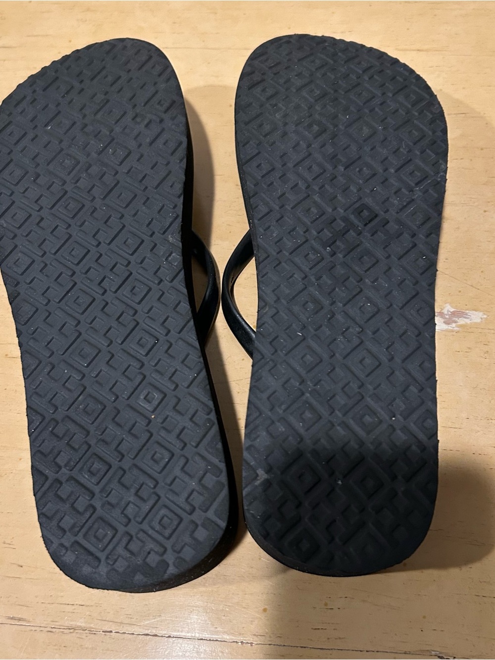 Tory Burch womens black monogram platform flip flop sandals in size 8,5 - Picture 8 of 8